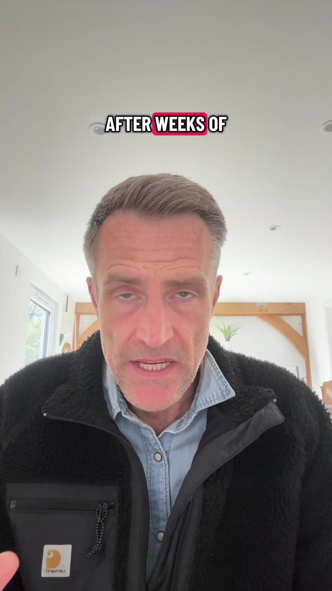 @Max Foster | News Journalist