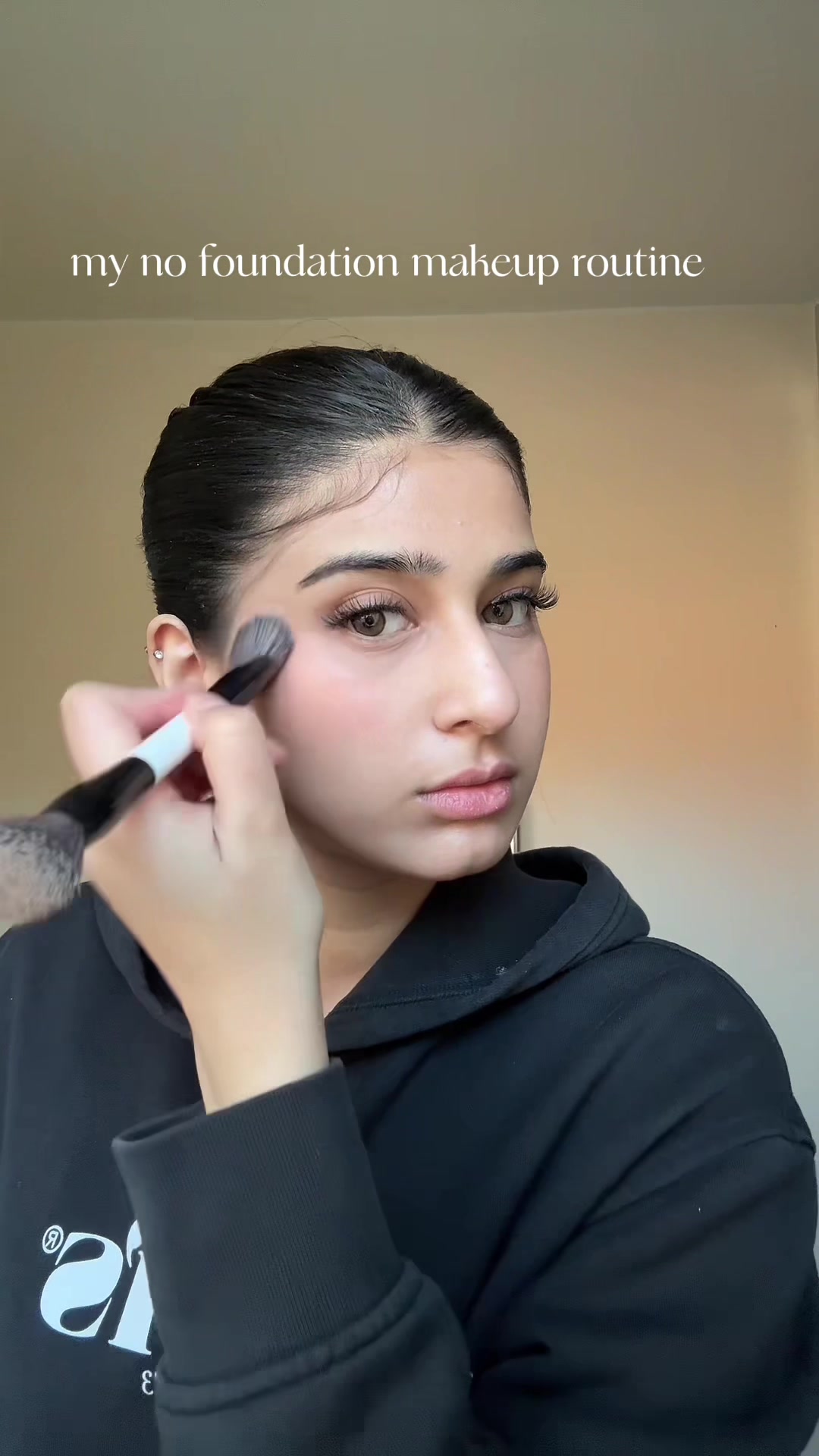 @looksbyrj