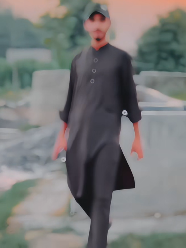 @AHTASHAM KING👑