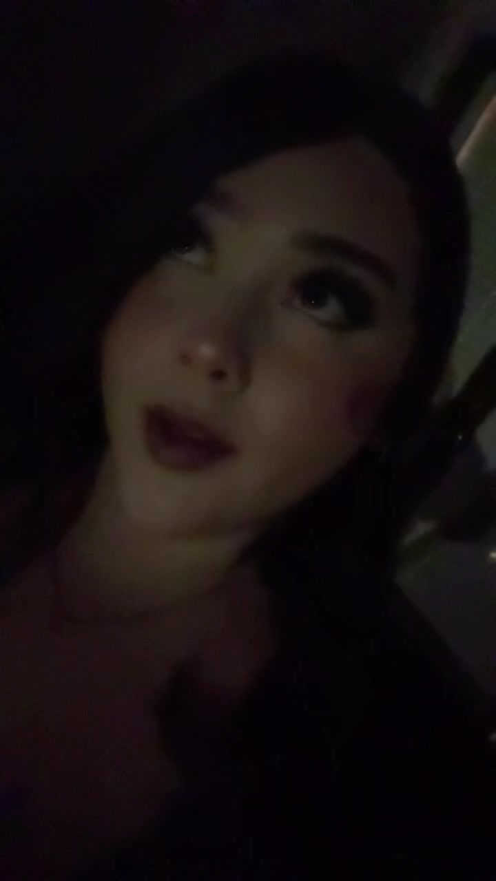 @xos.elly