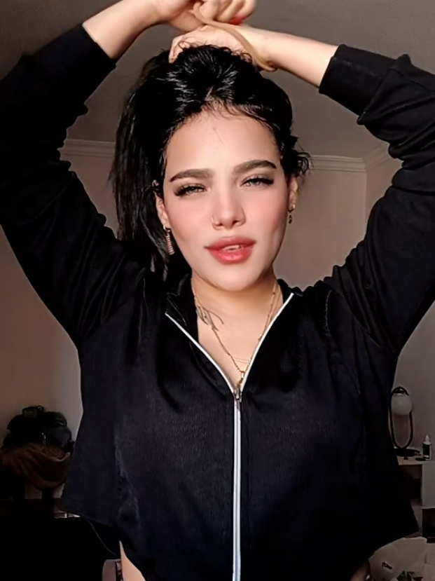 @Liiily