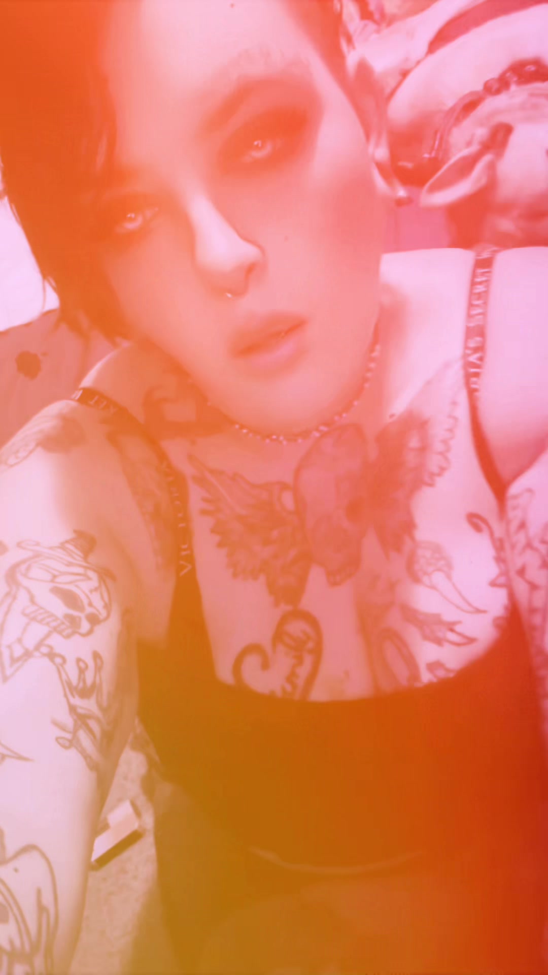 @GOTHICMOMMY666