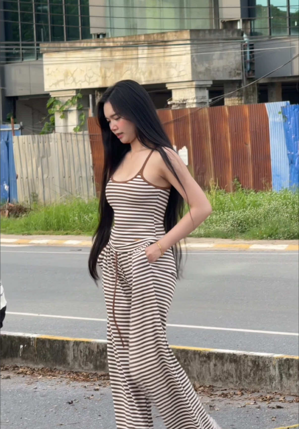 @อาริต้า สาวผมยาว
