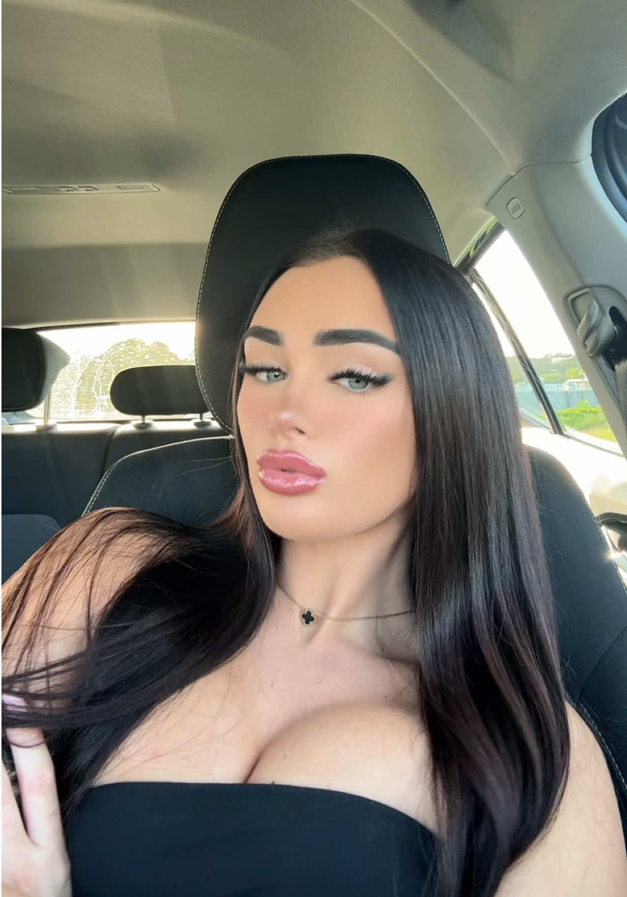 @TIFFANY ROSE