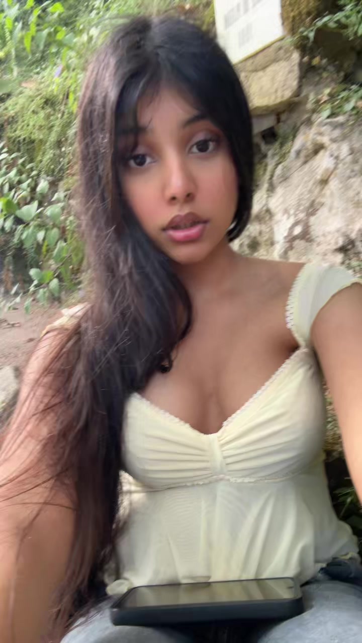 @Imaan🎀