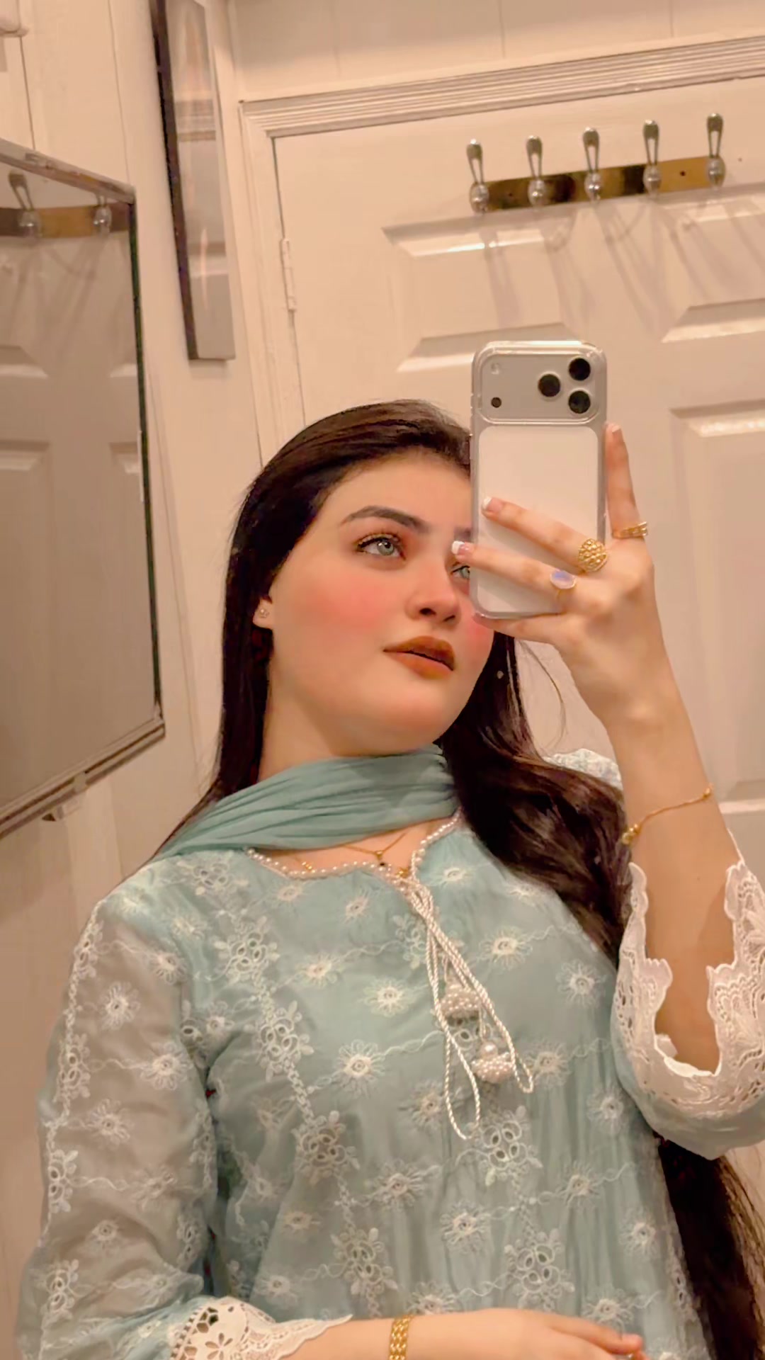 @مسکان بٹ ✨