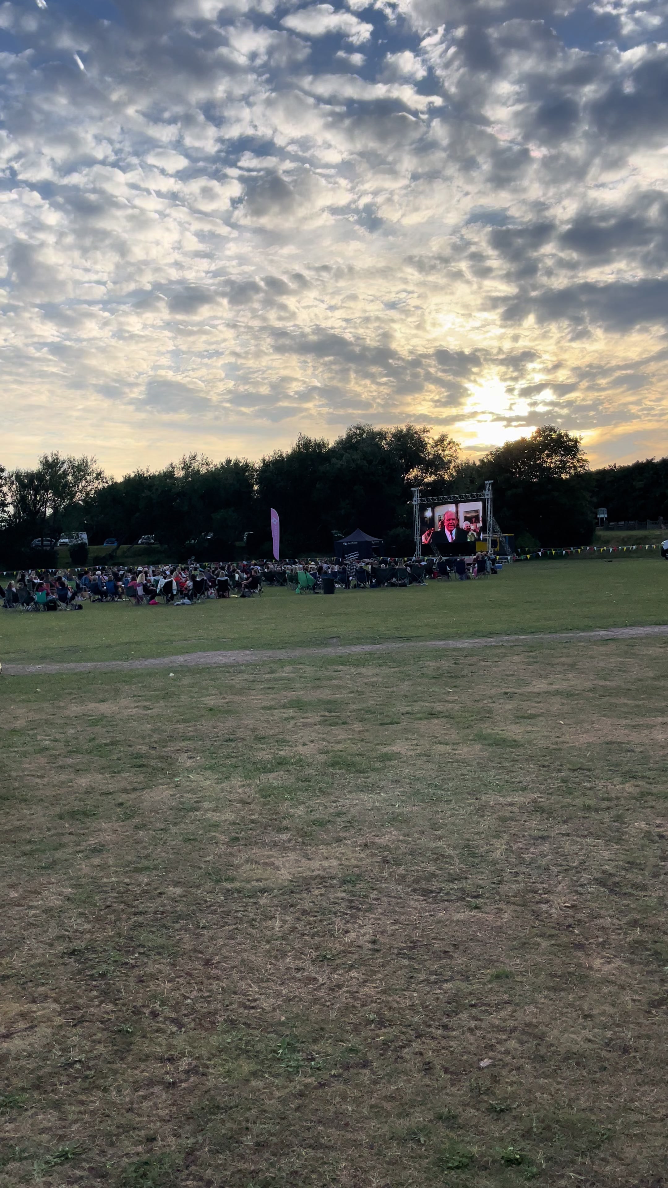 @Outdoor_Cinema_tech