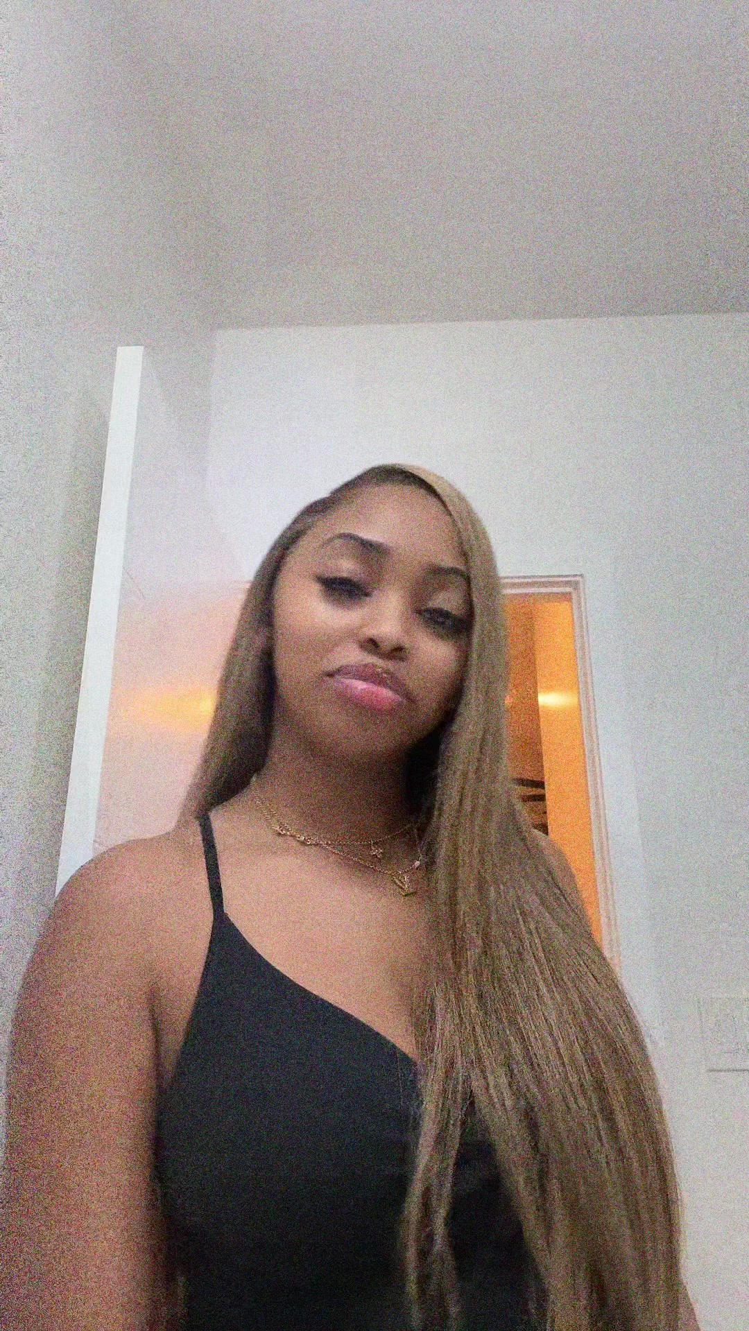 @YOLA B ᥫ᭡.