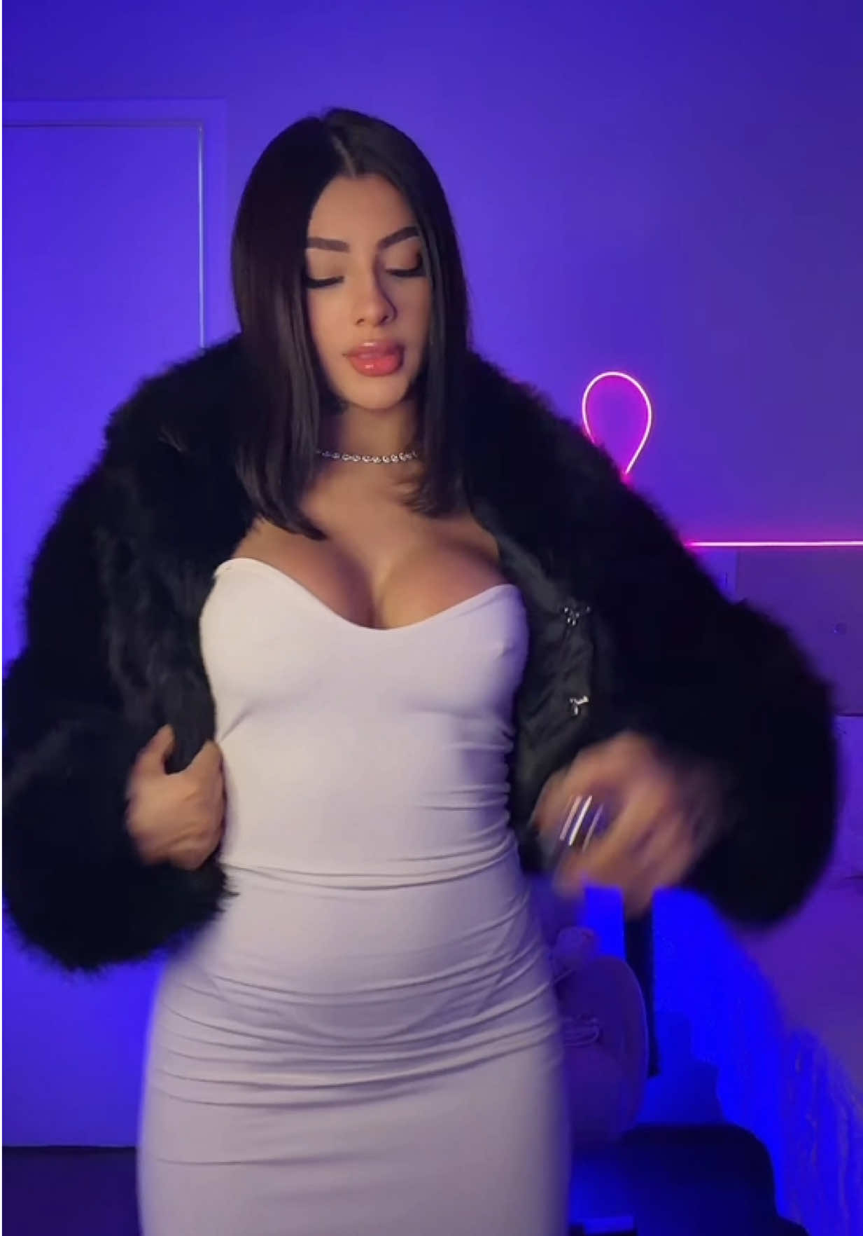 @Thaina Rocha 🐺