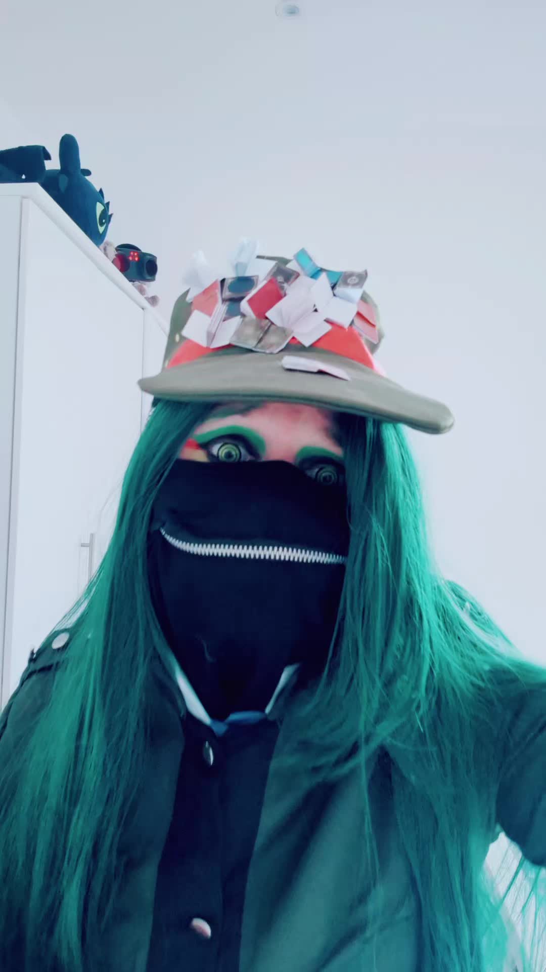 @kelzycos