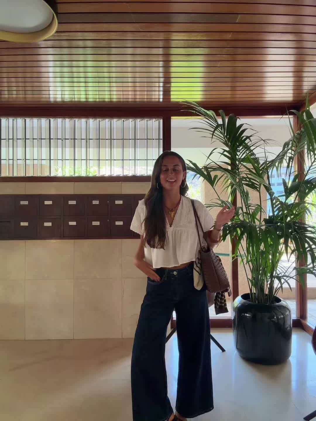 @lola