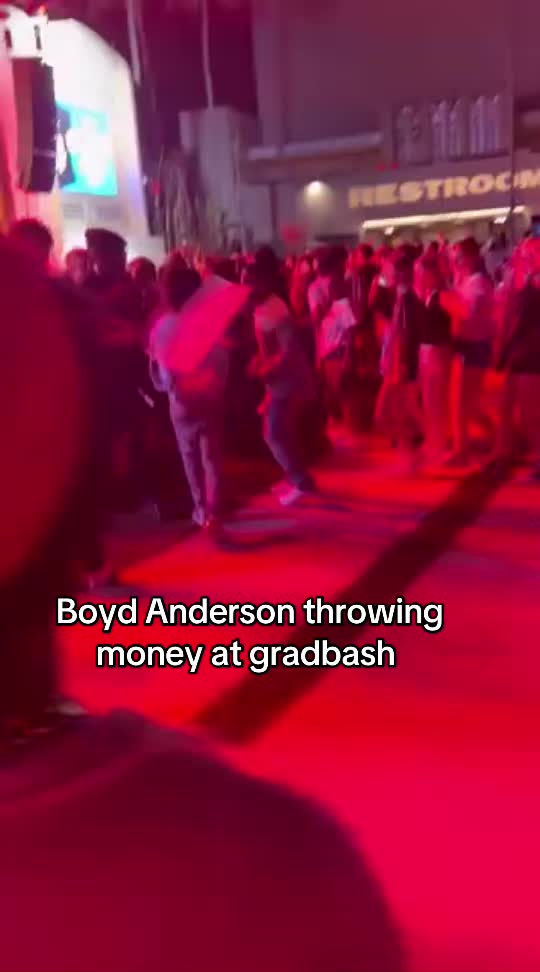 @GLITCH V 💲🏆