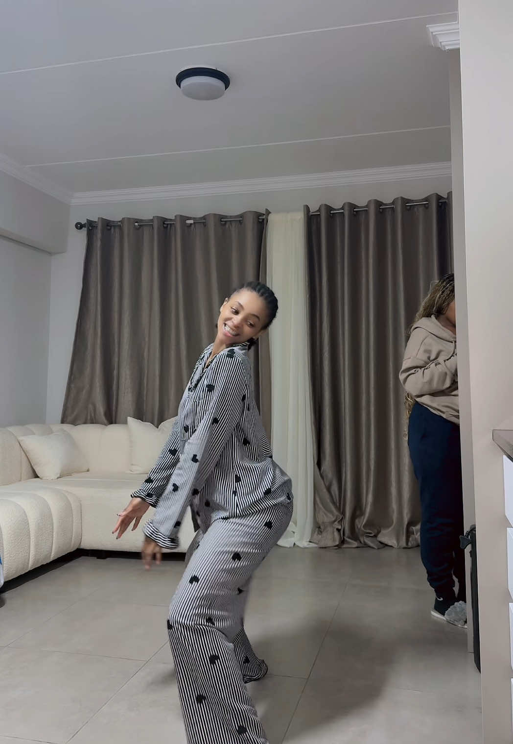 @thandiswakhalifonia