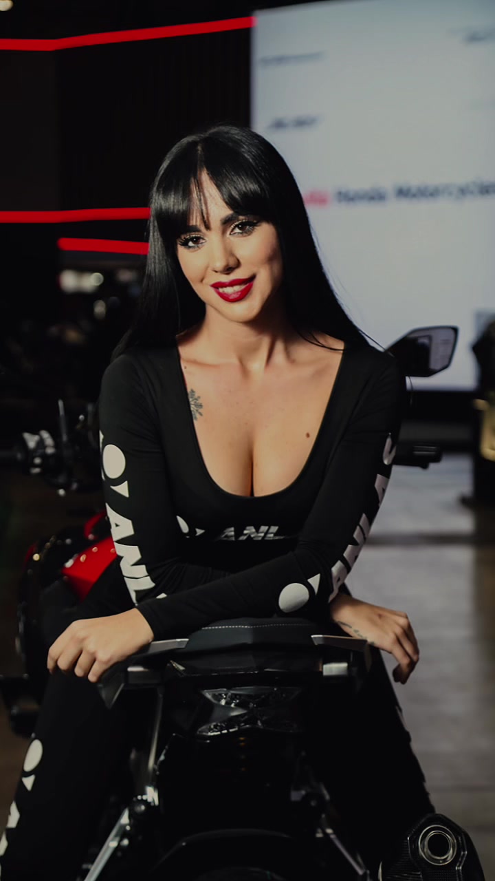 @Veronica Canova