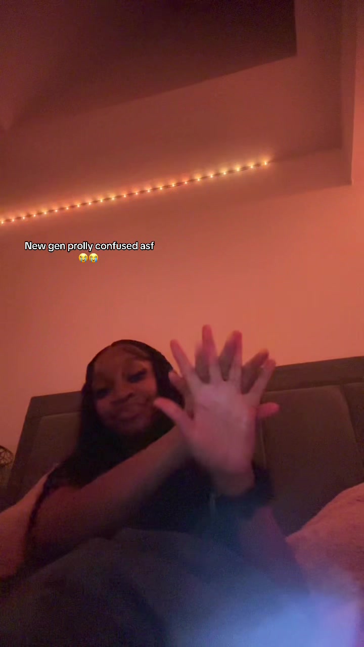 @dezha naeè ✰
