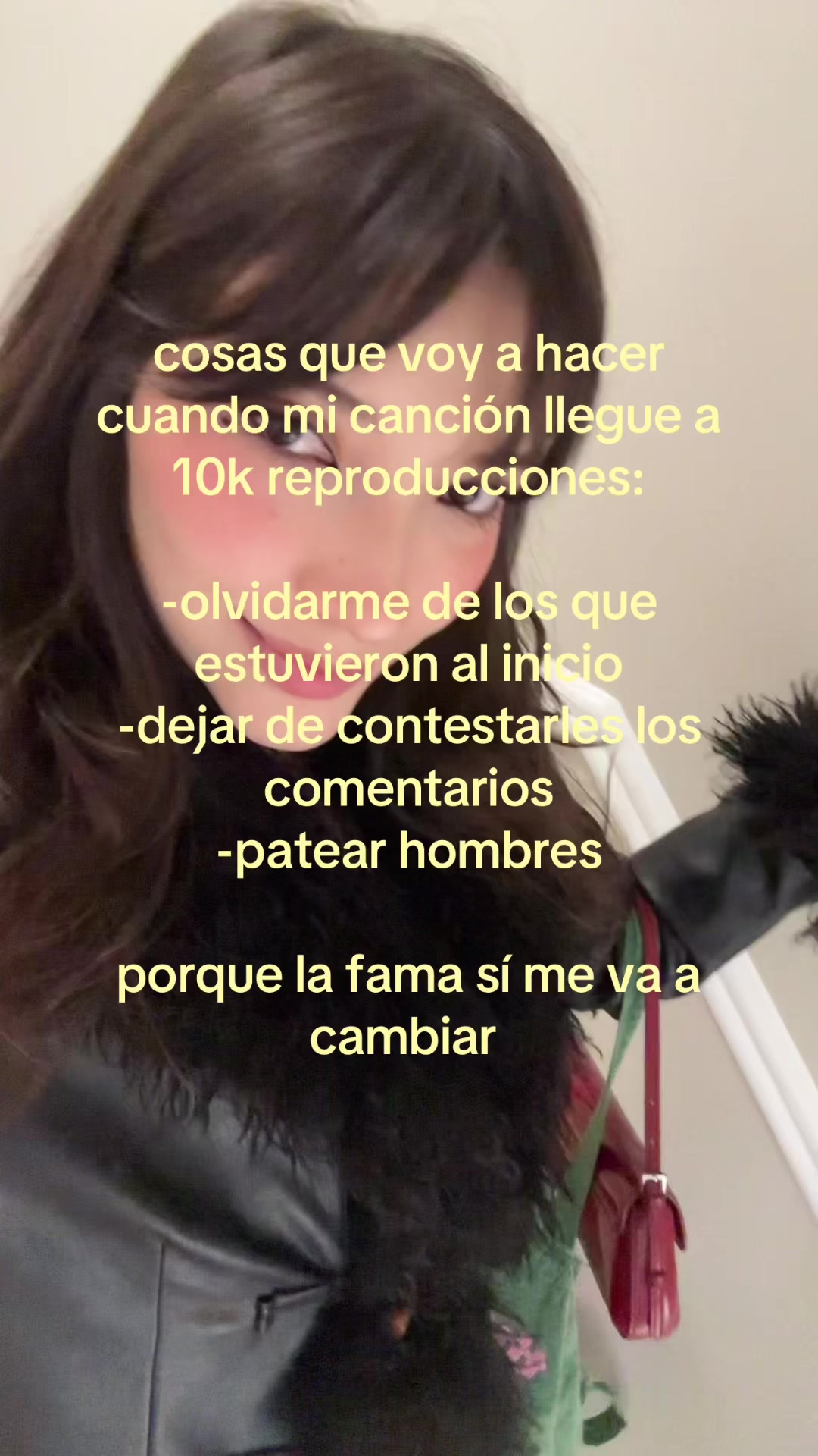 @Daniela Alba