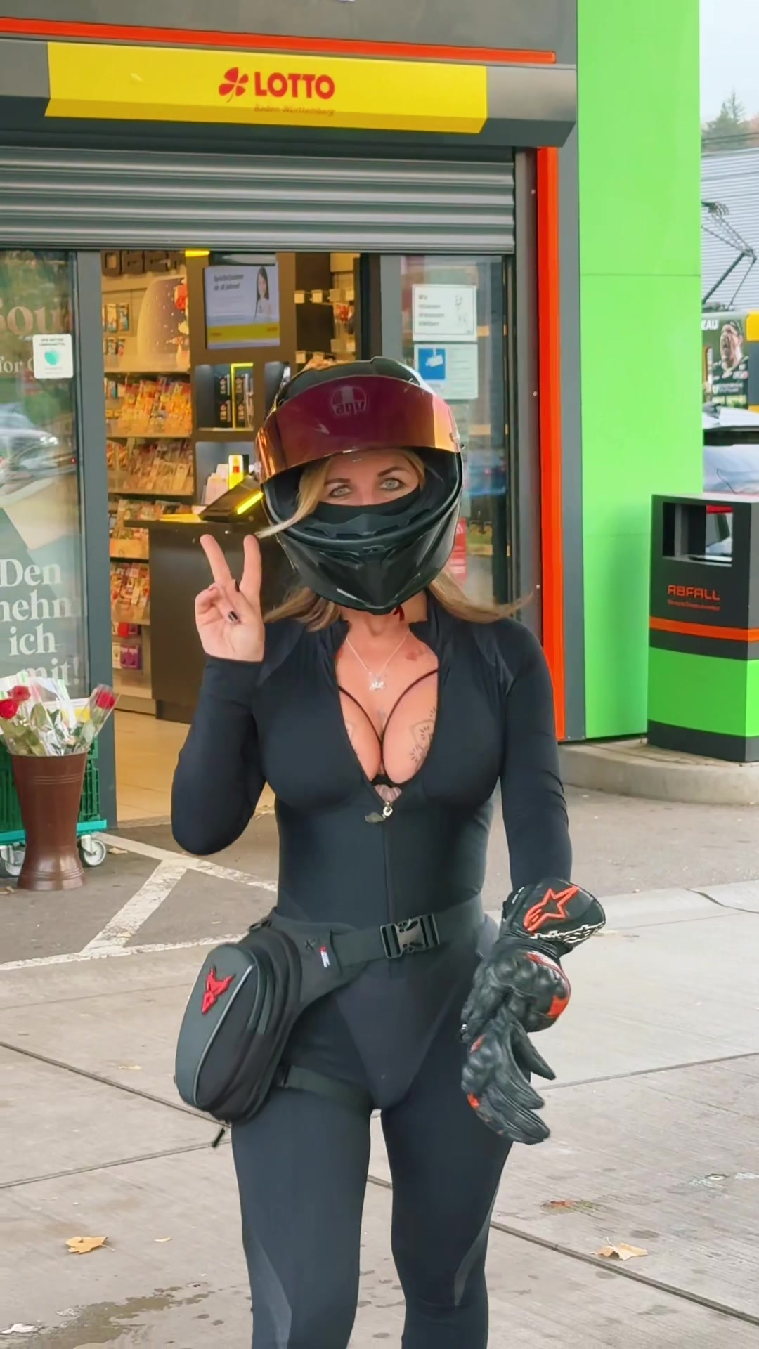 @zicherry_moto