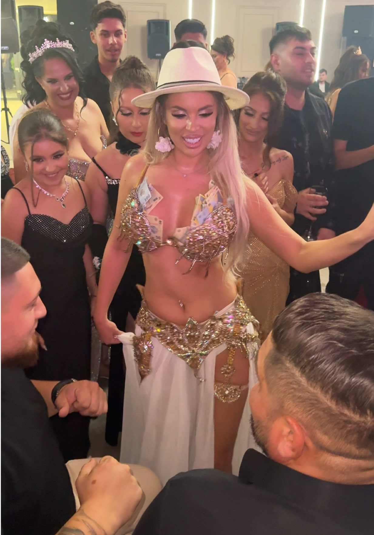 @Bianca Gabriela | Bellydance