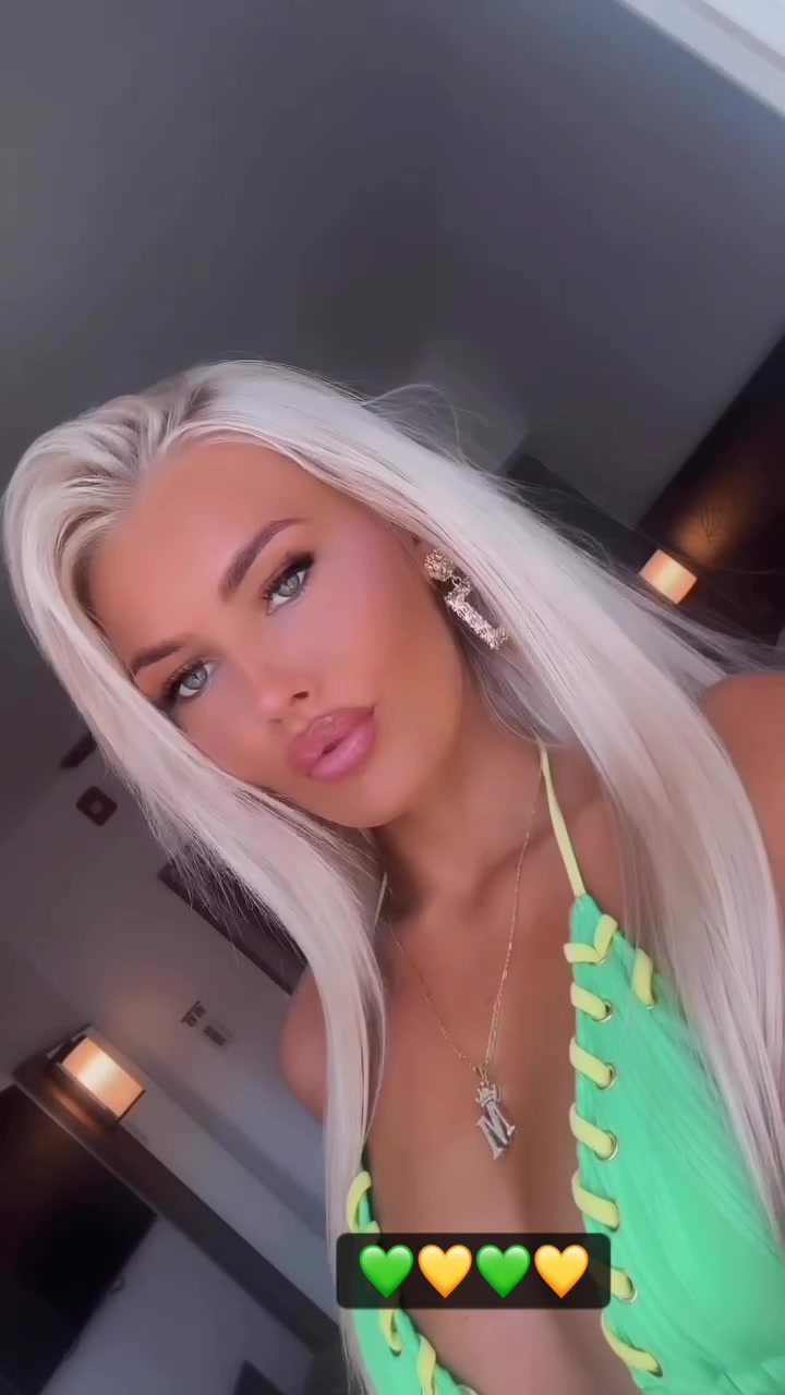 @MeganShort💋🍒💄
