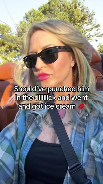 @RebeccaAnnAmbrose 💋❌