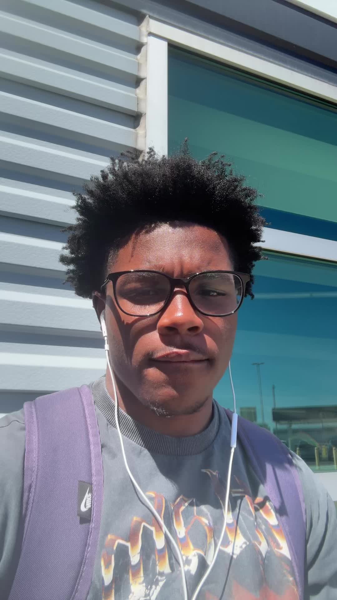 @🧎🏾♂️➡️