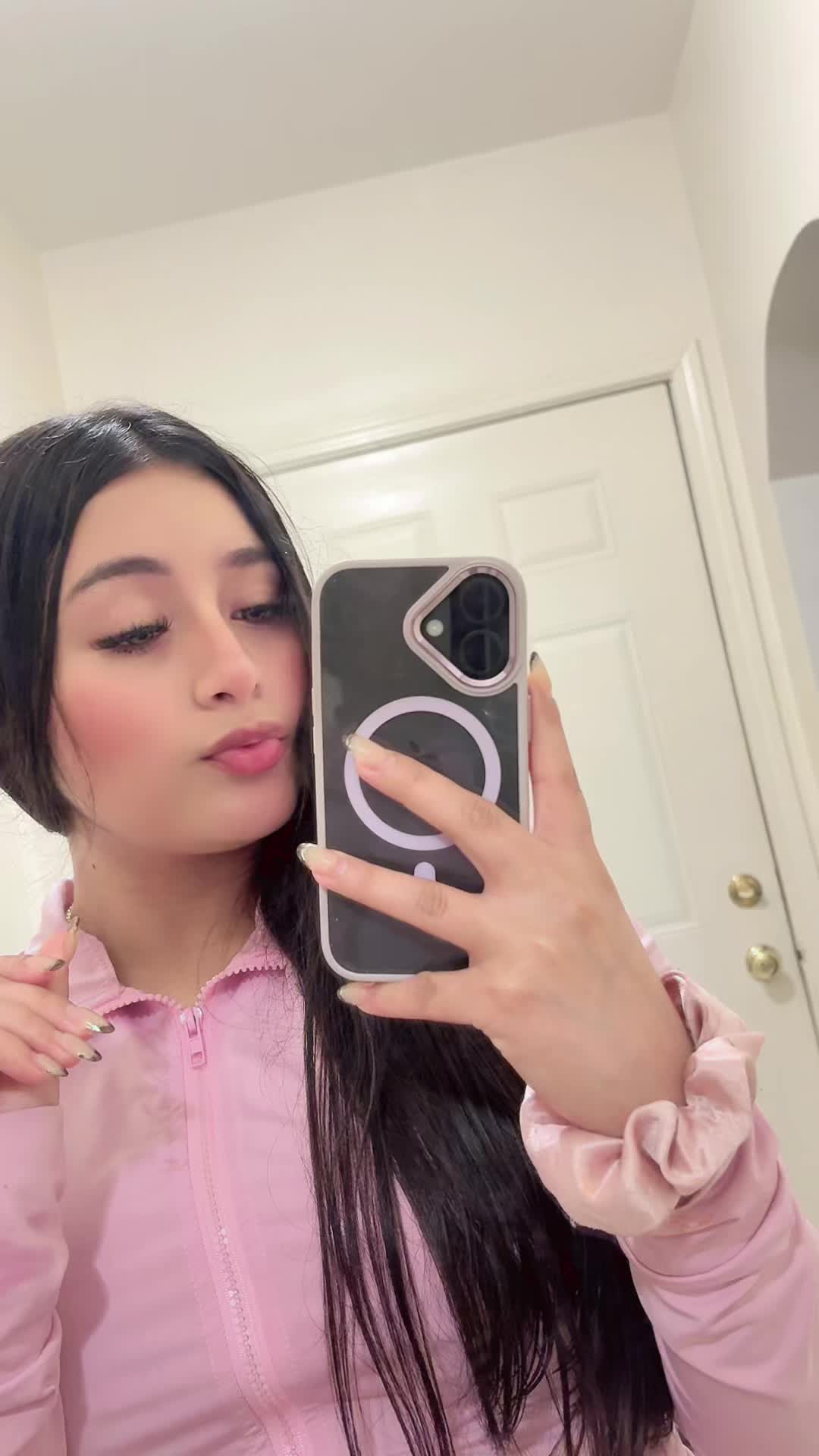 @🍒Kriss Calderon🍒