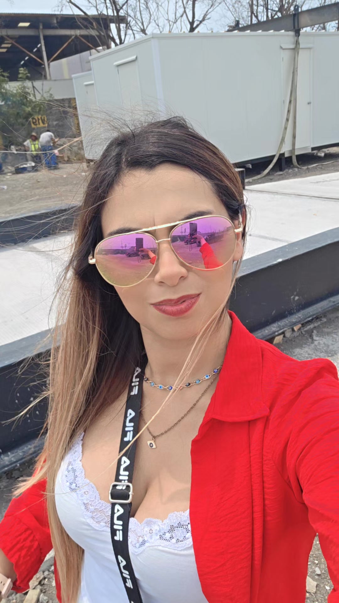 @Yajaira Salazar