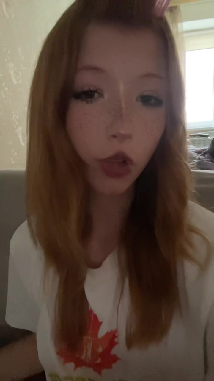 @леро4ка эмо4ка 🦇