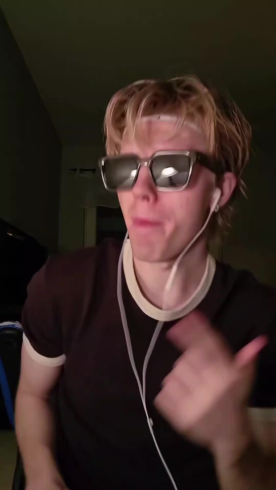 @R.T