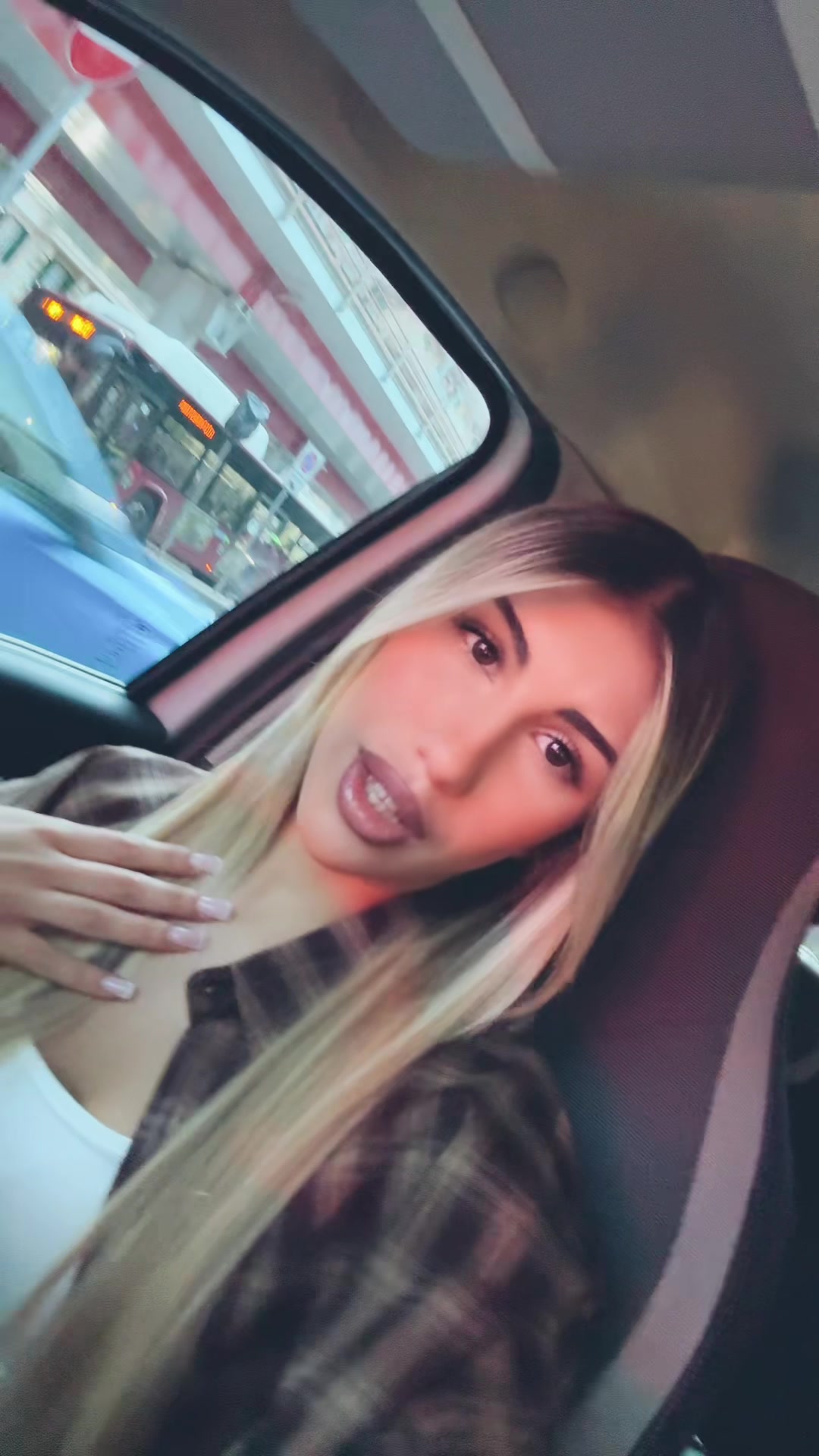 @Lulú