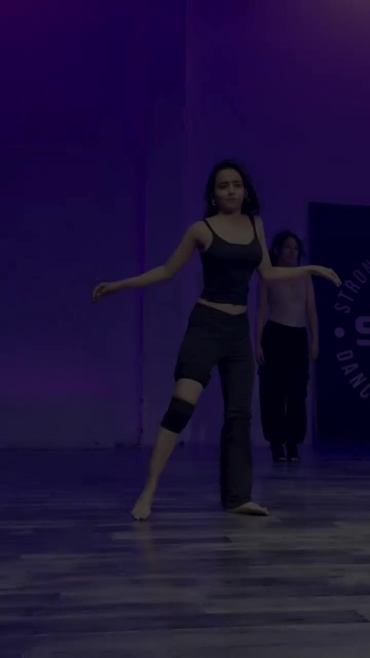 @CRAZY DANCING FACTORY💃🏿🕺