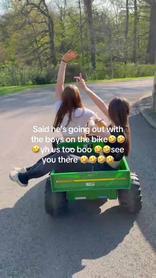 @Ava&soph