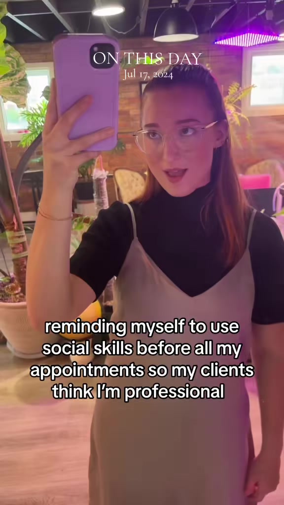@Kat, Tattooer/Creator🖤✨🌿