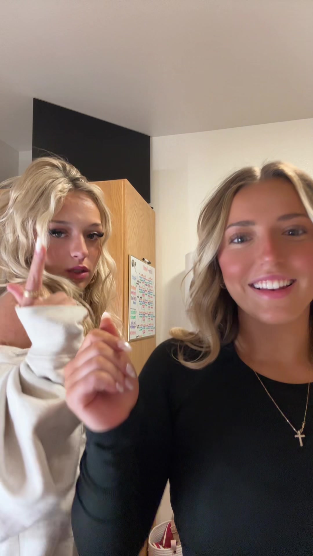 @ella_roberts_