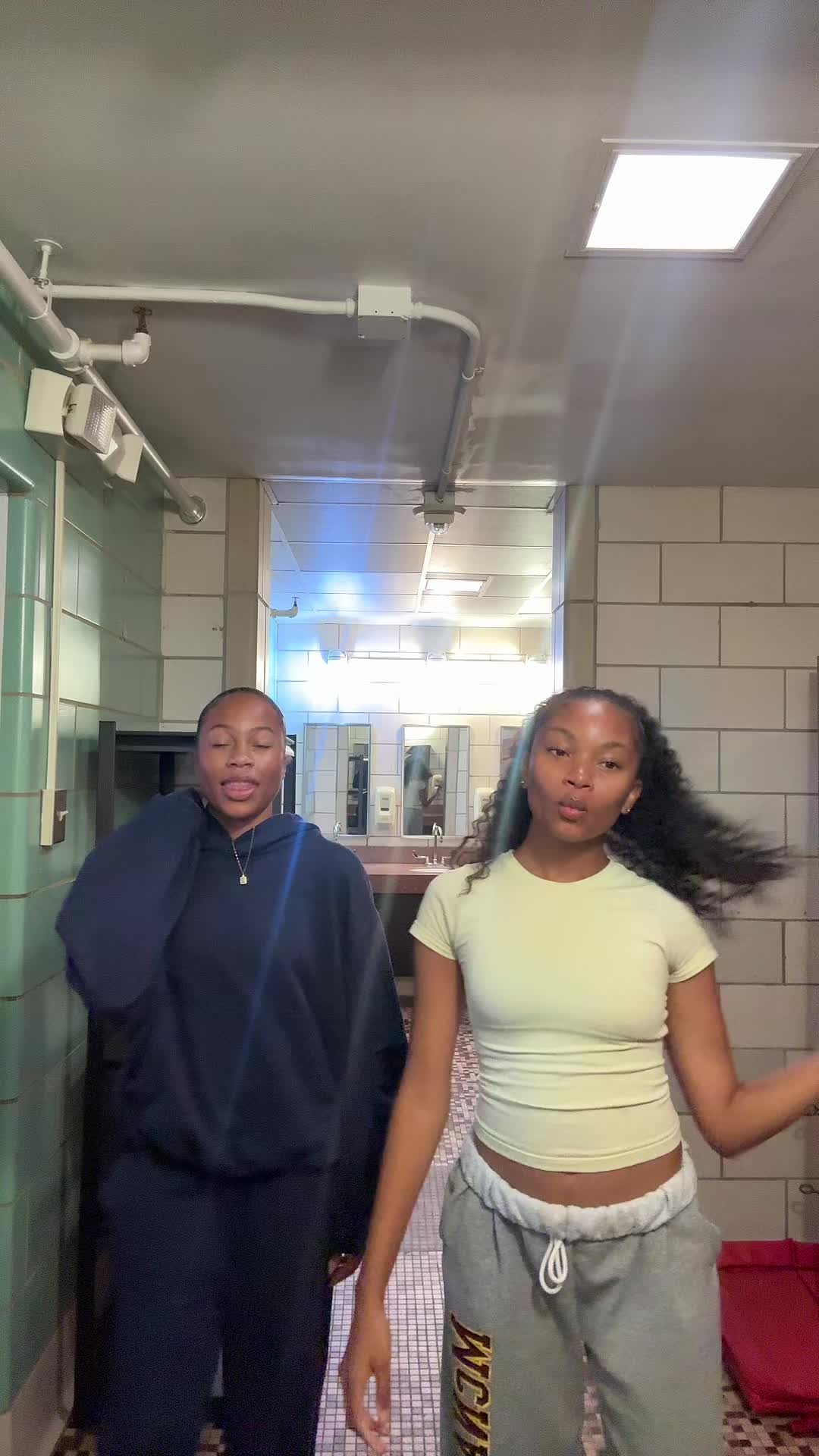 @brooklin_.rose