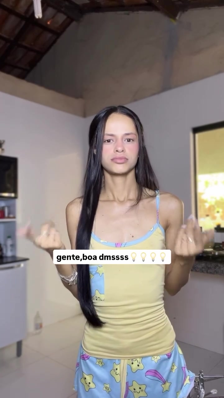 @vlogvanessa