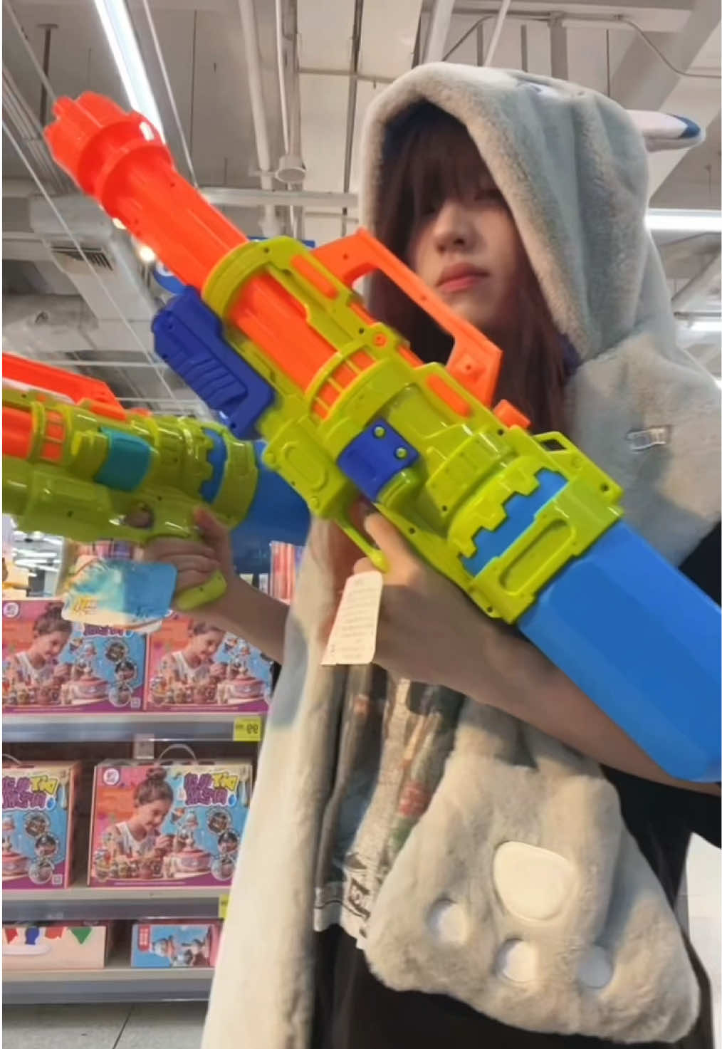 @Ru3