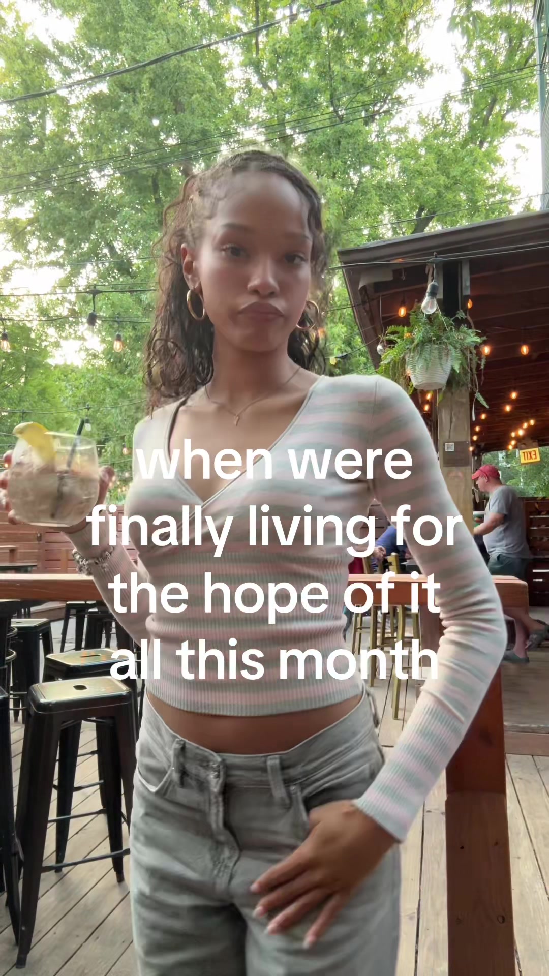 @_kirajohnsonn