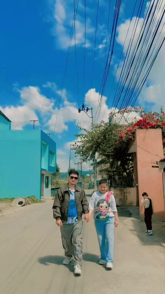 @Ru🐝 Adhikari