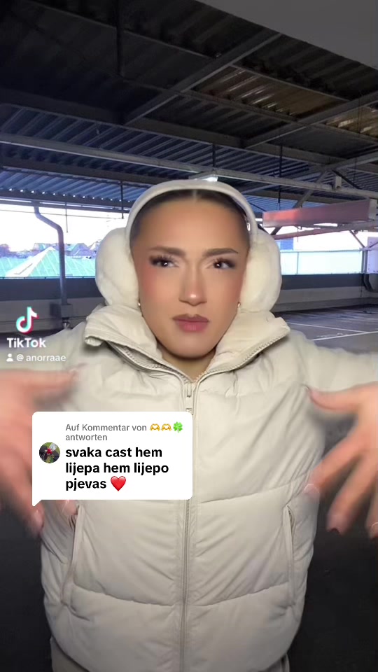 @ANORA🦋🎤