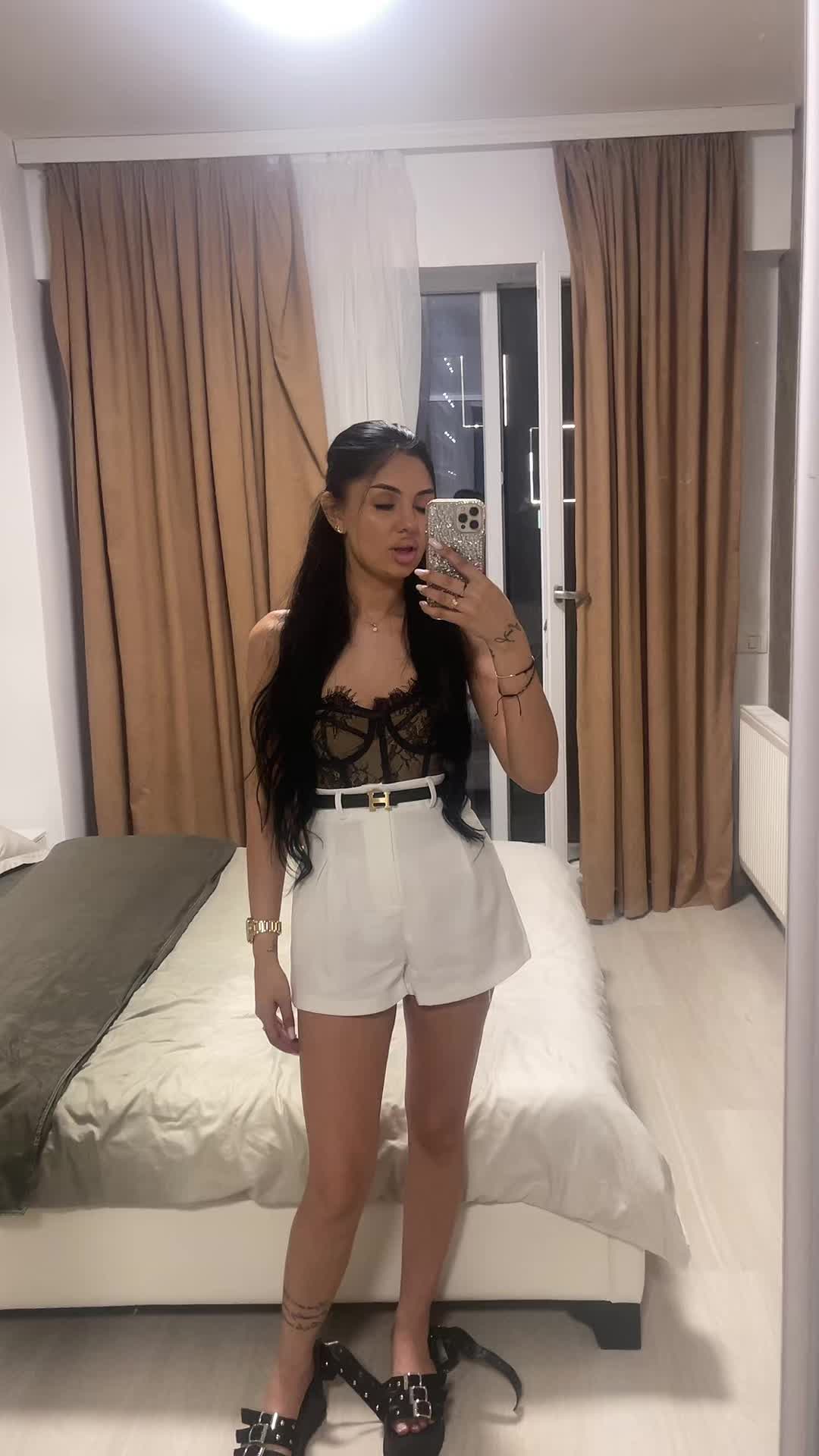 @Alina F. Yonella