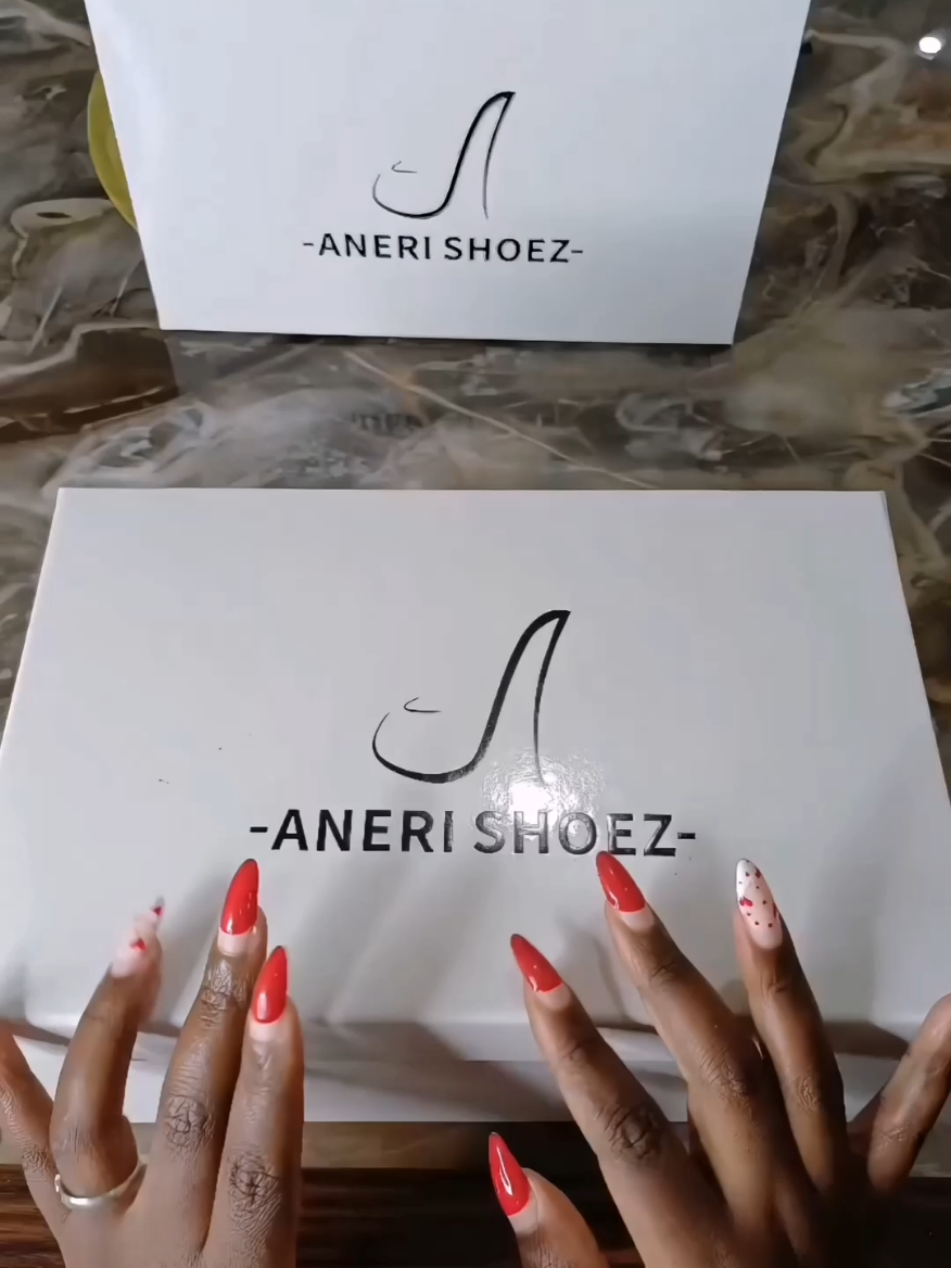 @ANERI SHOEZ