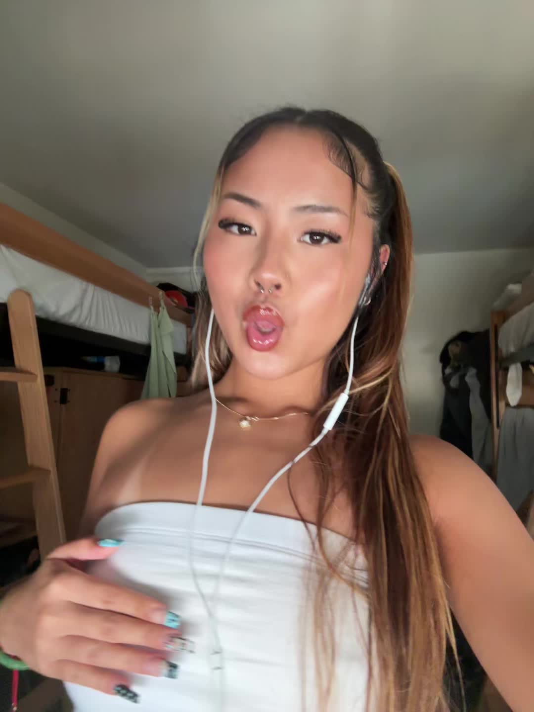 @E💸