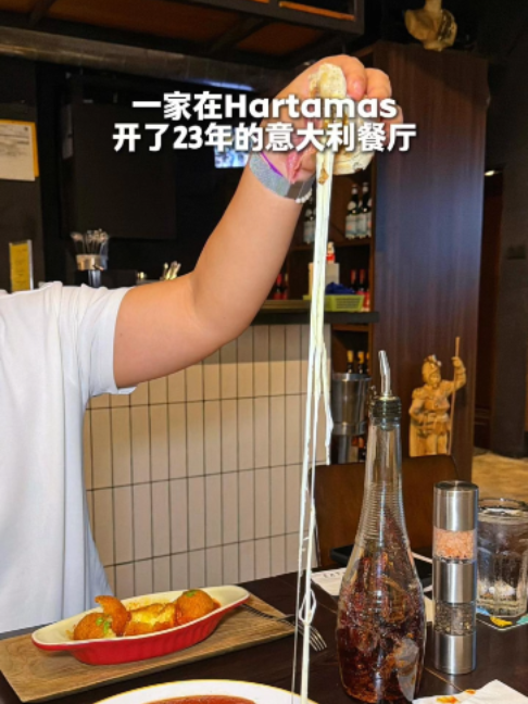 @hwangeats9