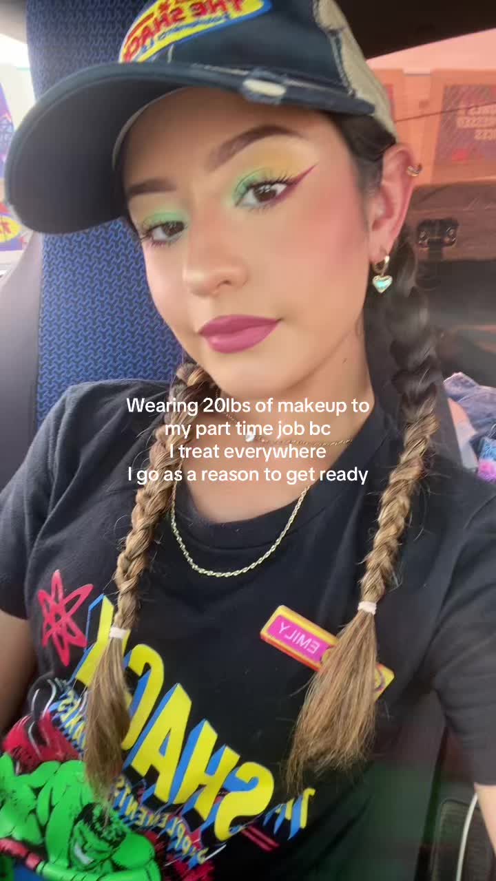 @Emily🌻💛💖