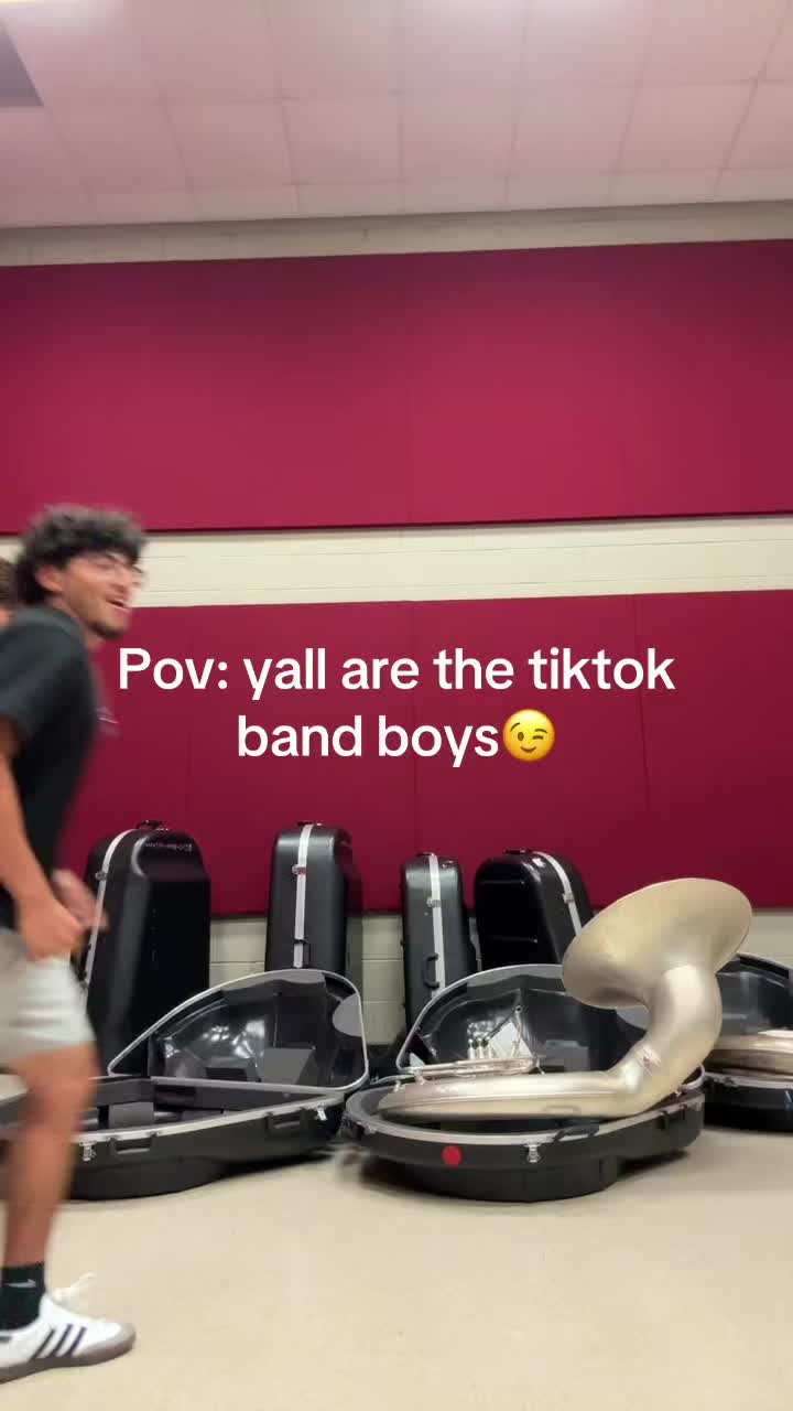 @𝄢