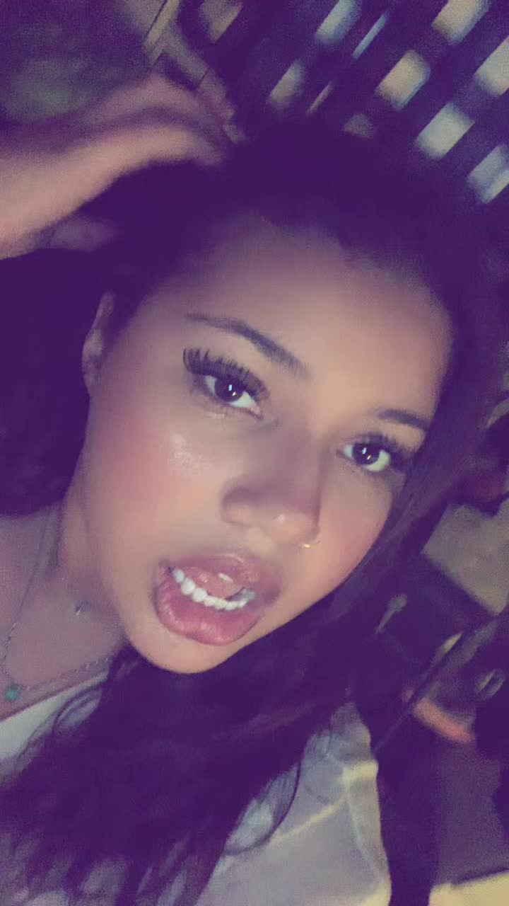 @Layna