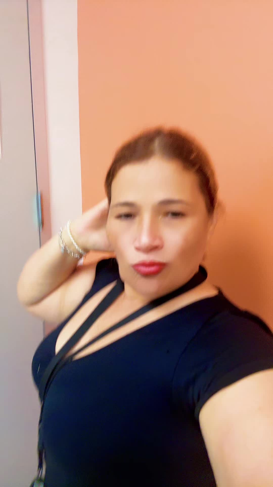 @Iliana