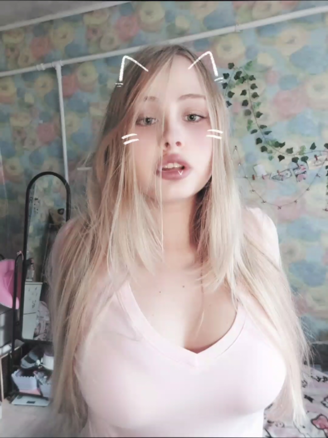 @Даша 🍥
