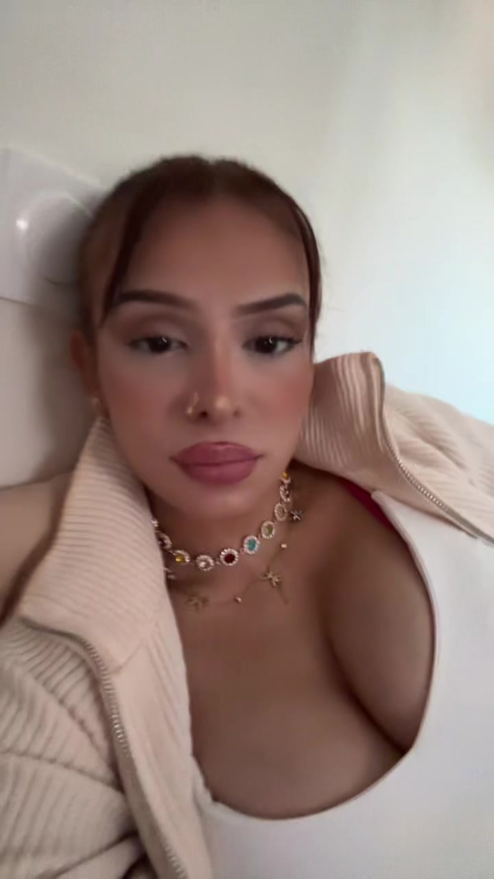 @_Ofasïabrunetäoffcïël_